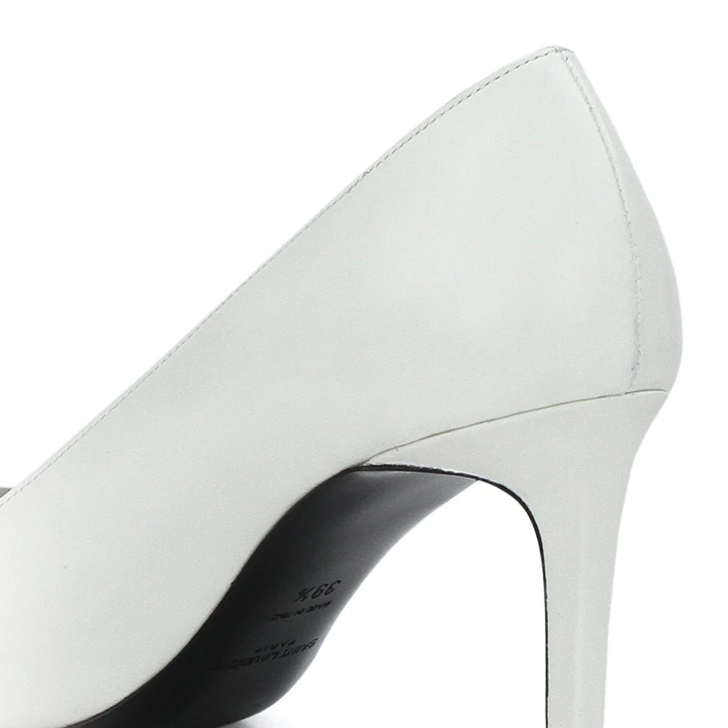 کفش زنانه پاشنه بلند چرم جلو و پشت بسته Yves Saint Laurent 